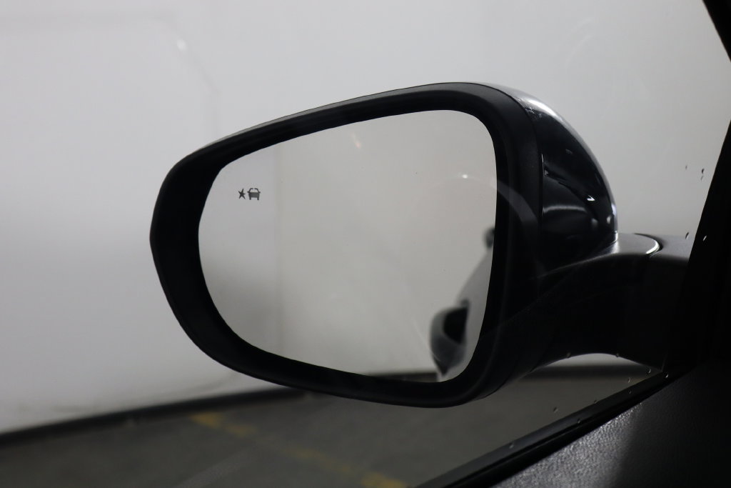 Used 2026 Chevrolet Trax LT w/ Driver Confidence Package FWD image 39