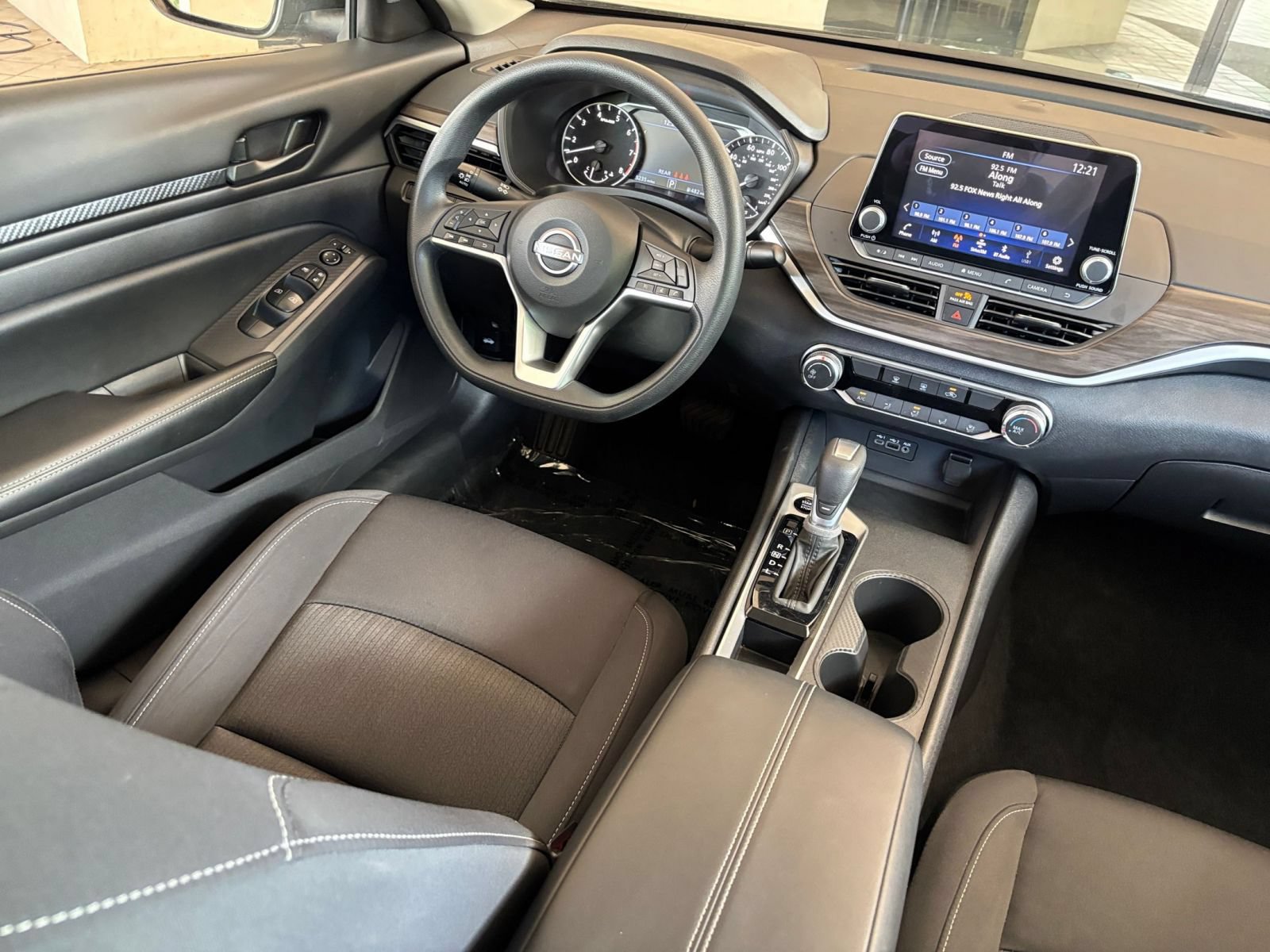 Used 2026 Nissan Altima 2.5 SV FWD image 34