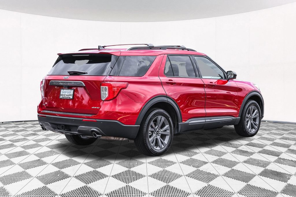 Used 2024 Ford Explorer XLT w/ Equipment Group 202A AWD/4WD image 14