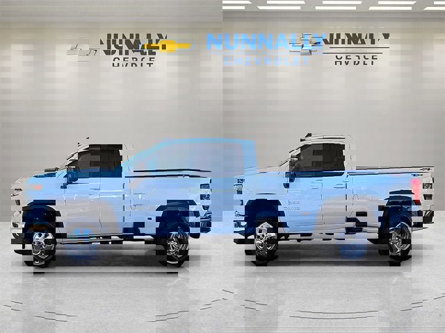 New 2026 Chevrolet Silverado 3500 LT image 2