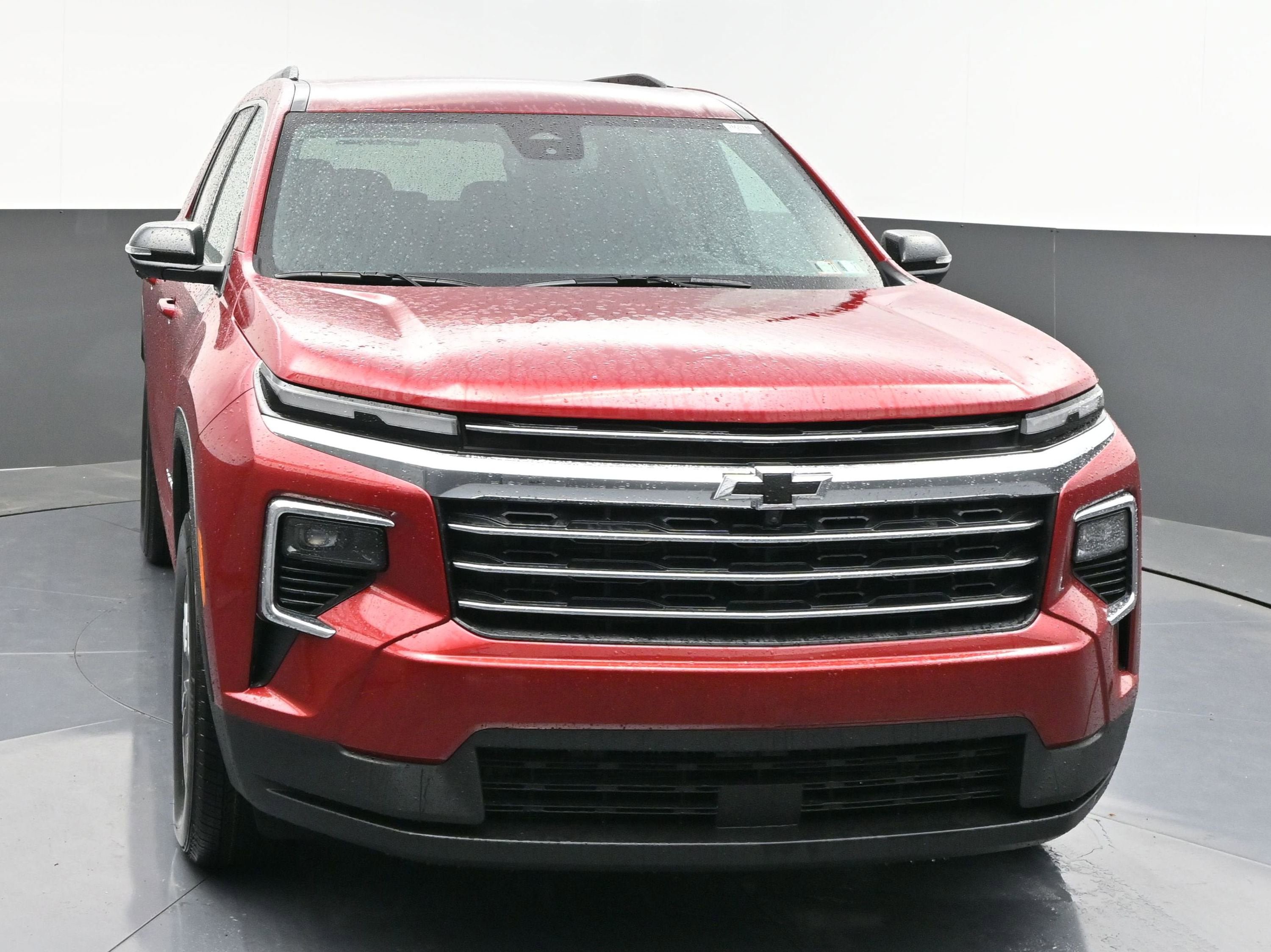 New 2026 Chevrolet Traverse LT w/ Driver Confidence Package FWD image 2