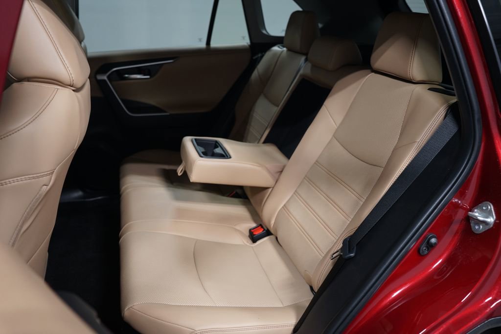 Used 2024 Toyota RAV4 Limited image 30