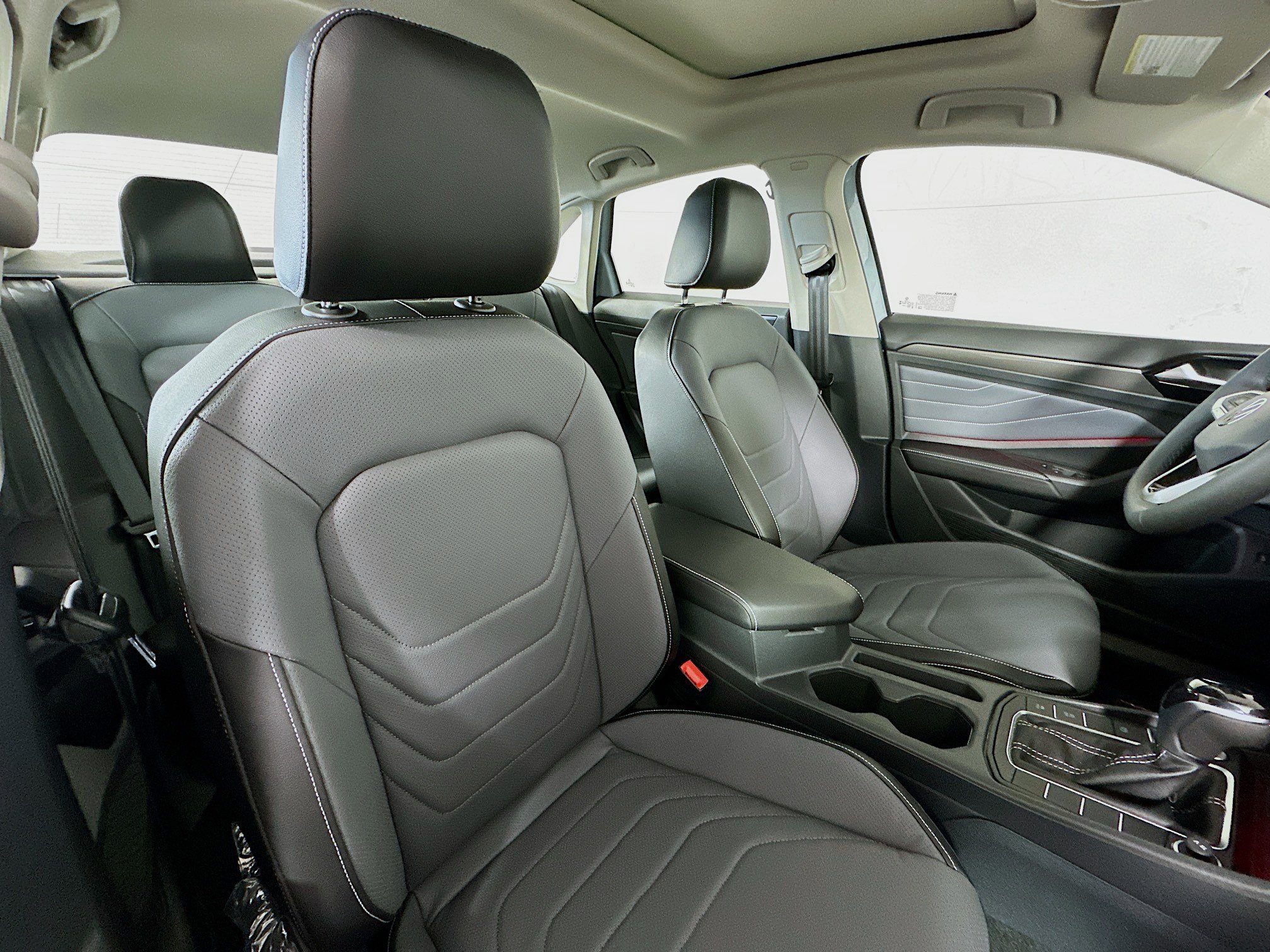 New 2026 Volkswagen Jetta SEL FWD image 28
