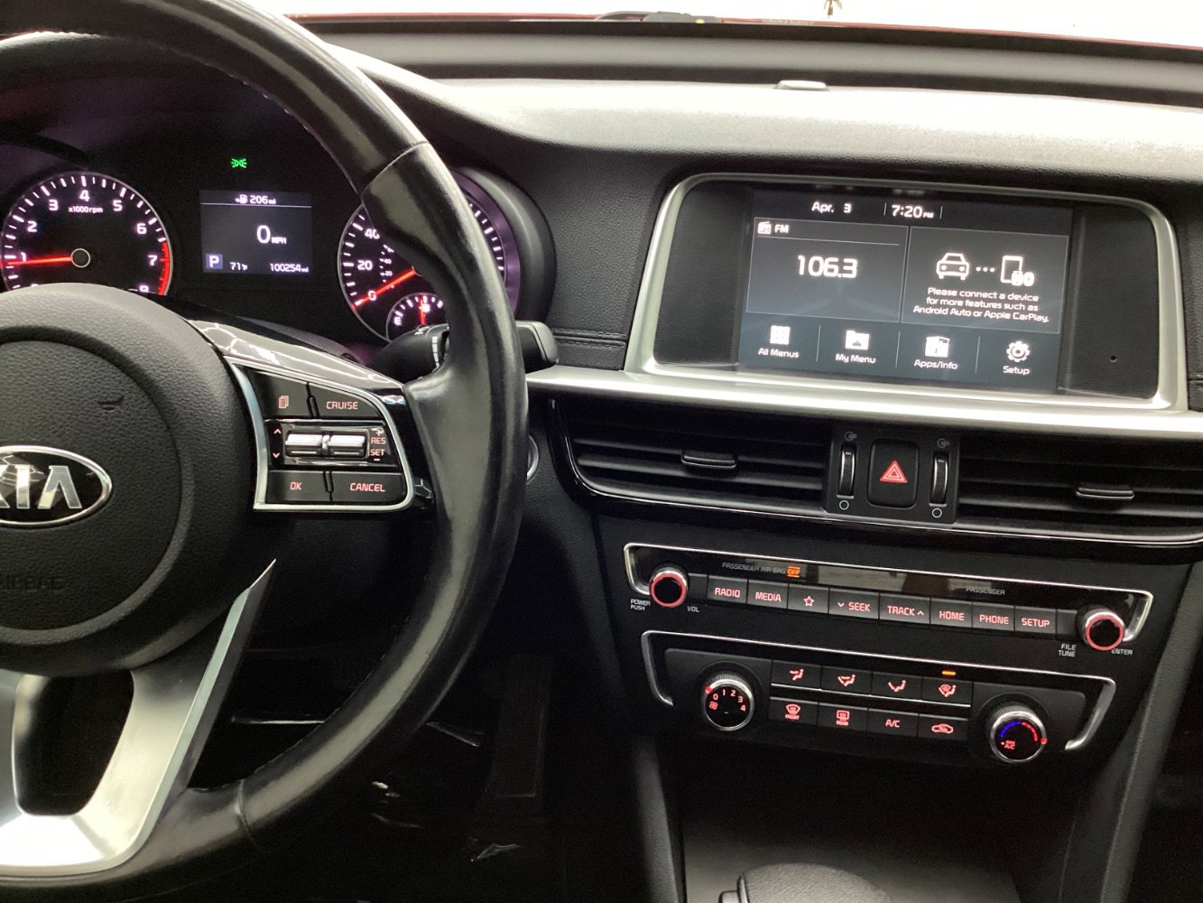 Used 2020 Kia Optima SE image 32