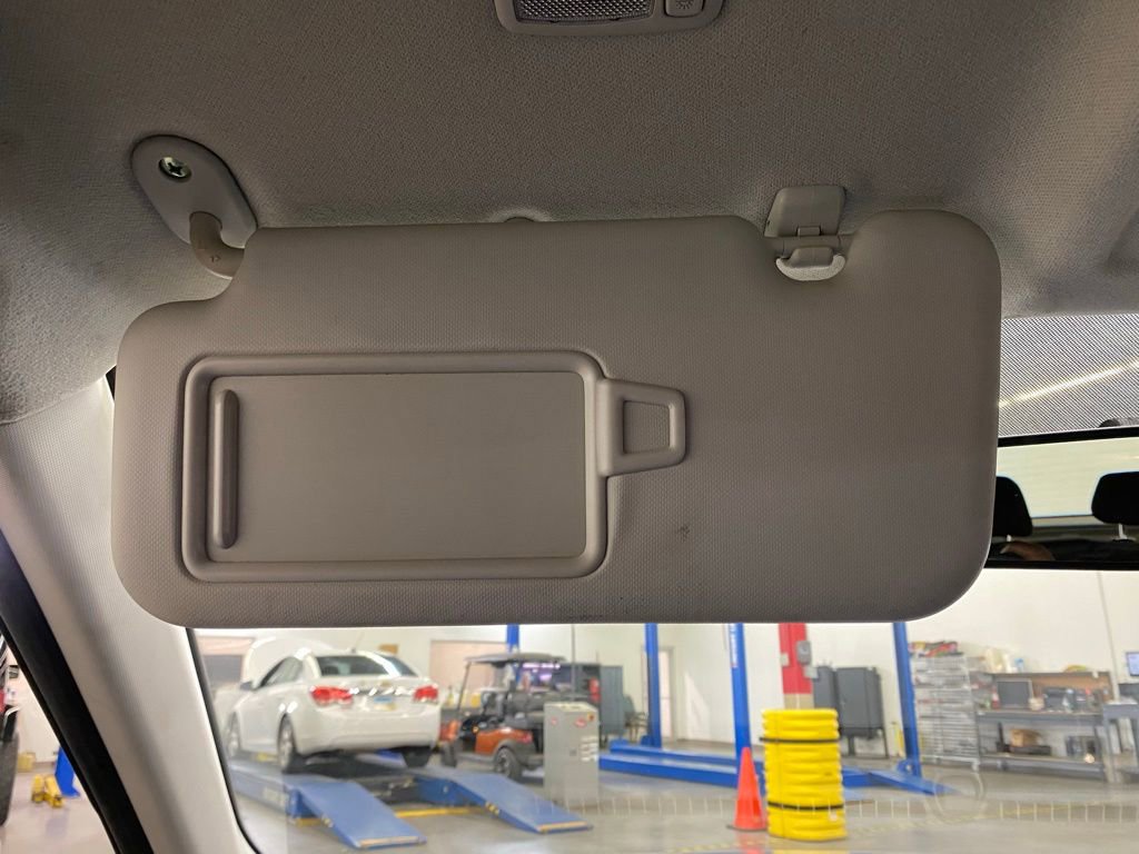 Used 2020 Hyundai Venue SEL image 26