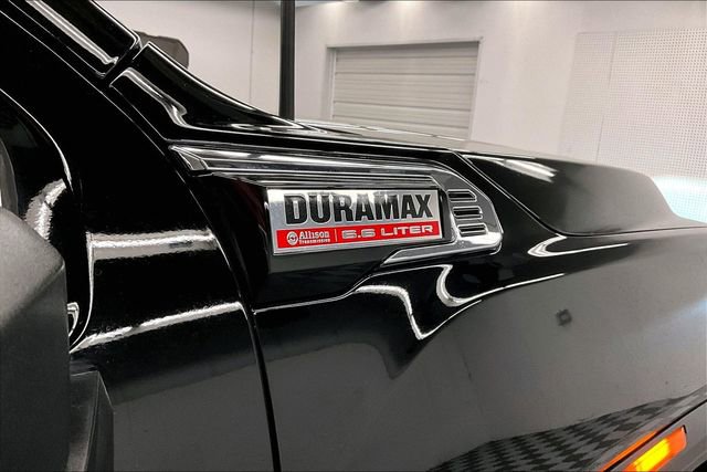 Used 2024 GMC Sierra 2500 SLT w/ SLT Premium Package image 11