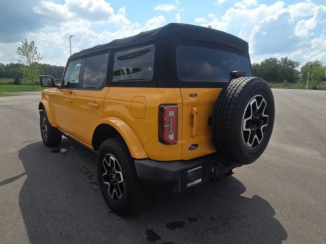 Used 2021 Ford Bronco Outer Banks AWD/4WD image 13