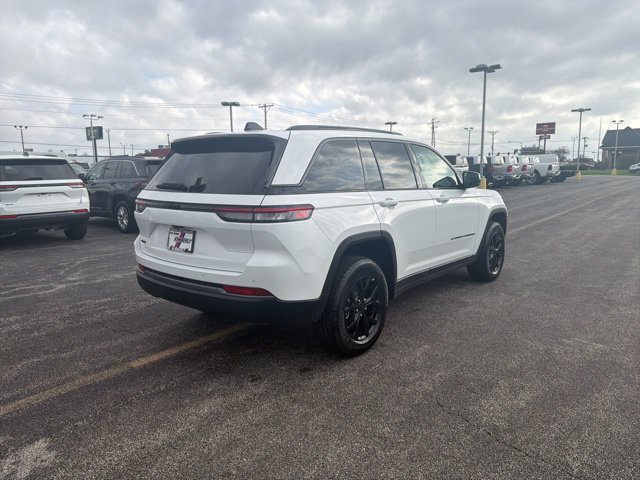 New 2026 Jeep Grand Cherokee Altitude AWD/4WD image 3