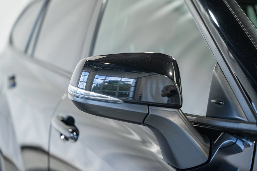 Used 2022 Toyota Highlander XSE AWD/4WD image 8