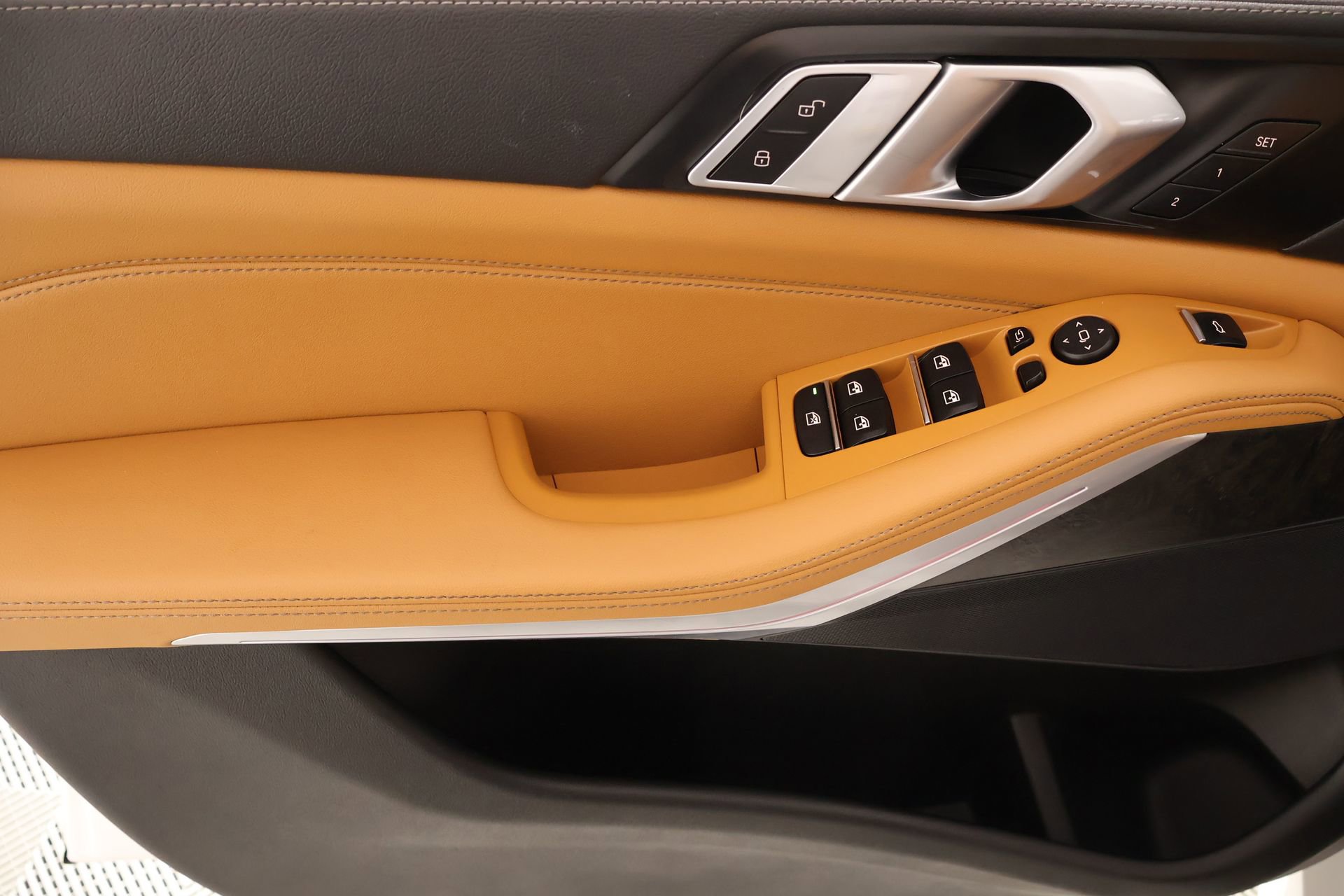 Used 2023 BMW X5 xDrive40i w/ M Sport Package image 17