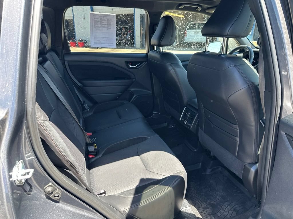 Used 2025 Subaru Forester Touring w/ Popular Package - Touring AWD/4WD image 14