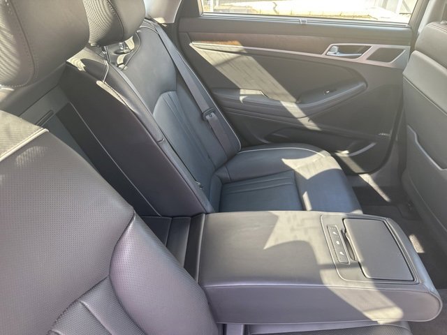 Used 2017 Genesis G80 3.8 w/ Option Group 03 image 32