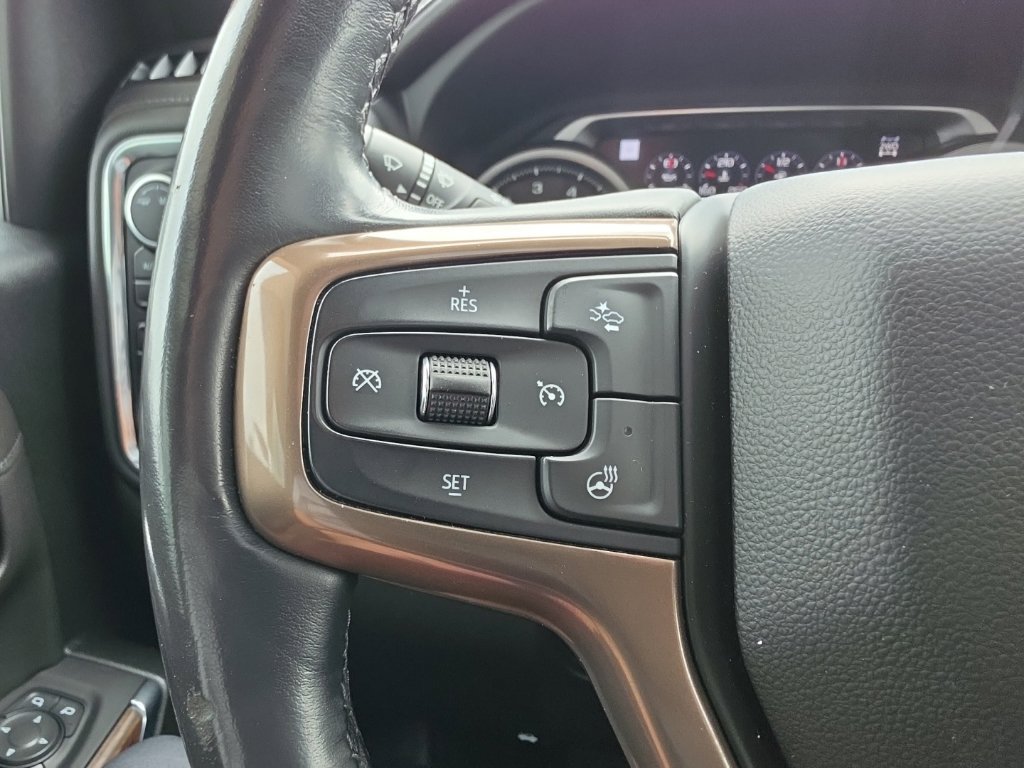 Used 2022 Chevrolet Silverado 1500 High Country w/ Technology Package AWD/4WD image 31