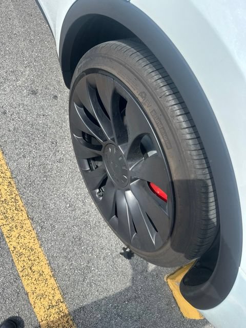 Used 2024 Tesla Model Y Performance AWD/4WD image 15