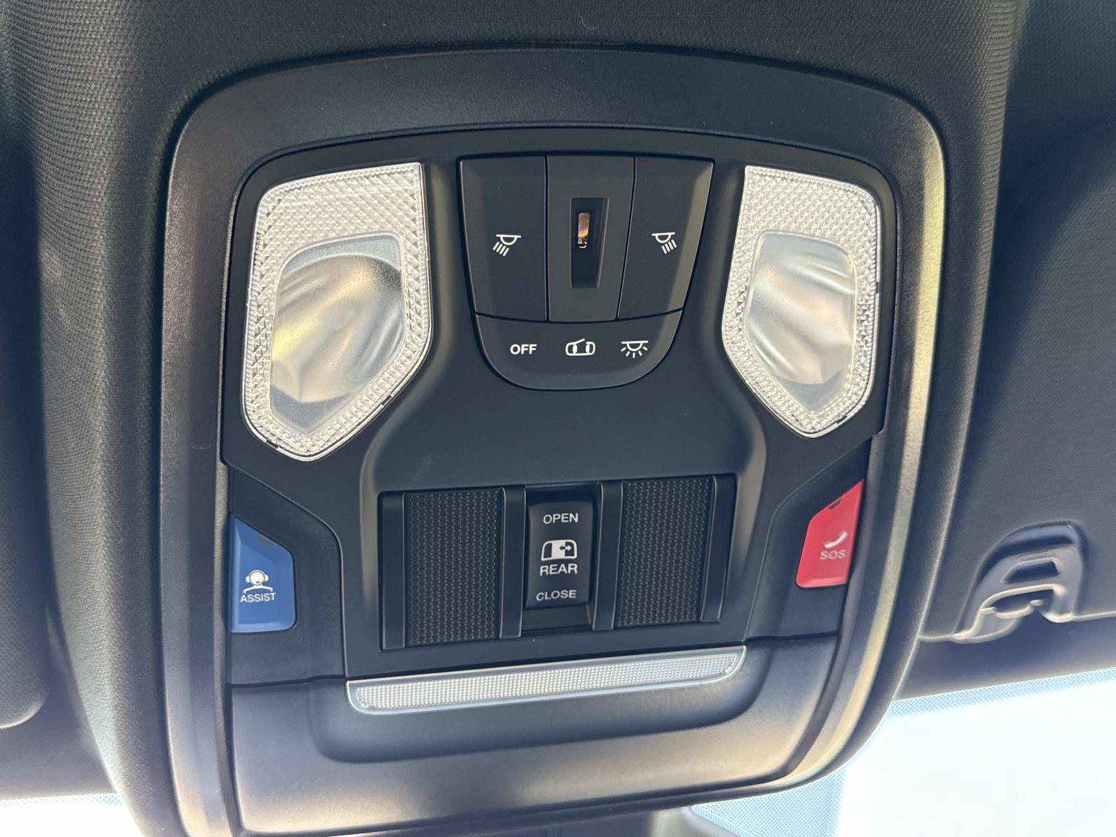 Certified 2025 RAM 1500 Big Horn AWD/4WD image 32