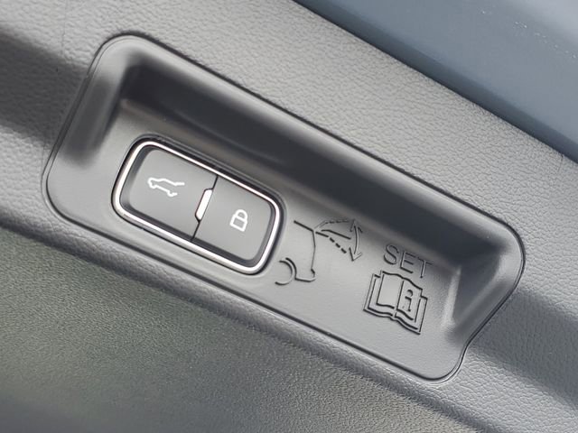 New 2026 Ford Explorer ST-Line image 37