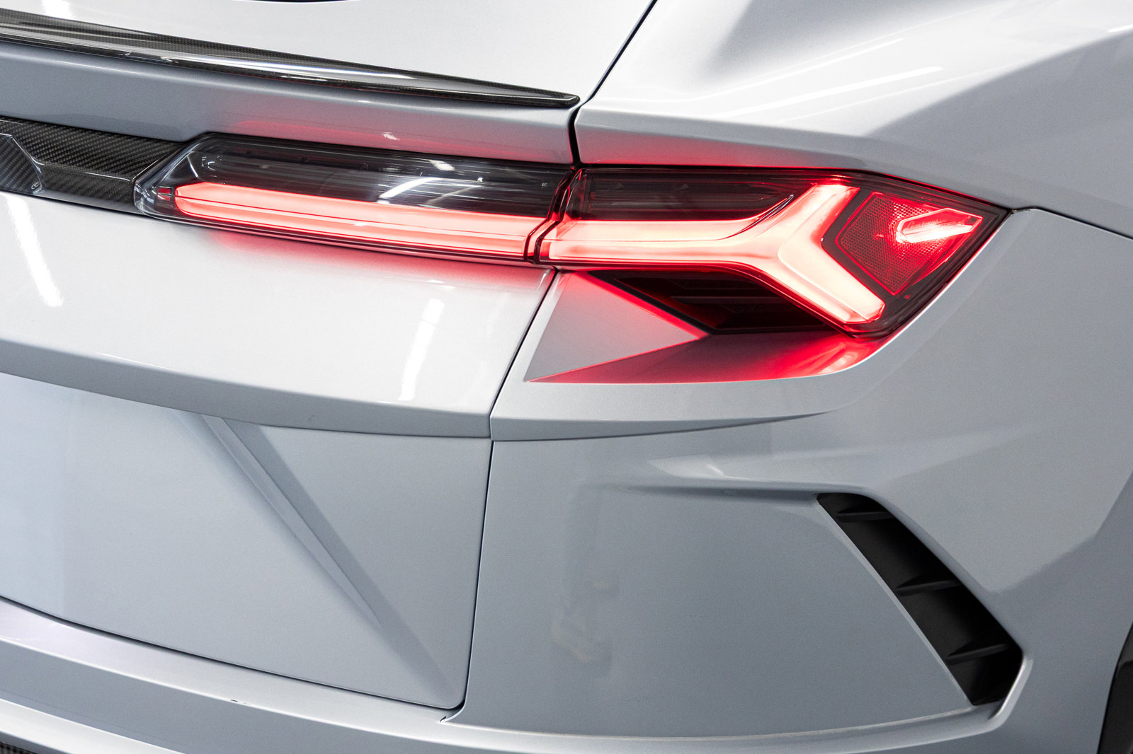 Used 2021 Lamborghini Urus image 20