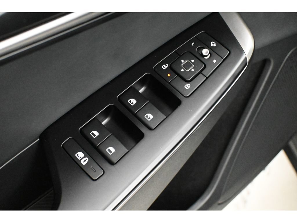 Used 2025 Kia EV6 Light AWD/4WD image 18