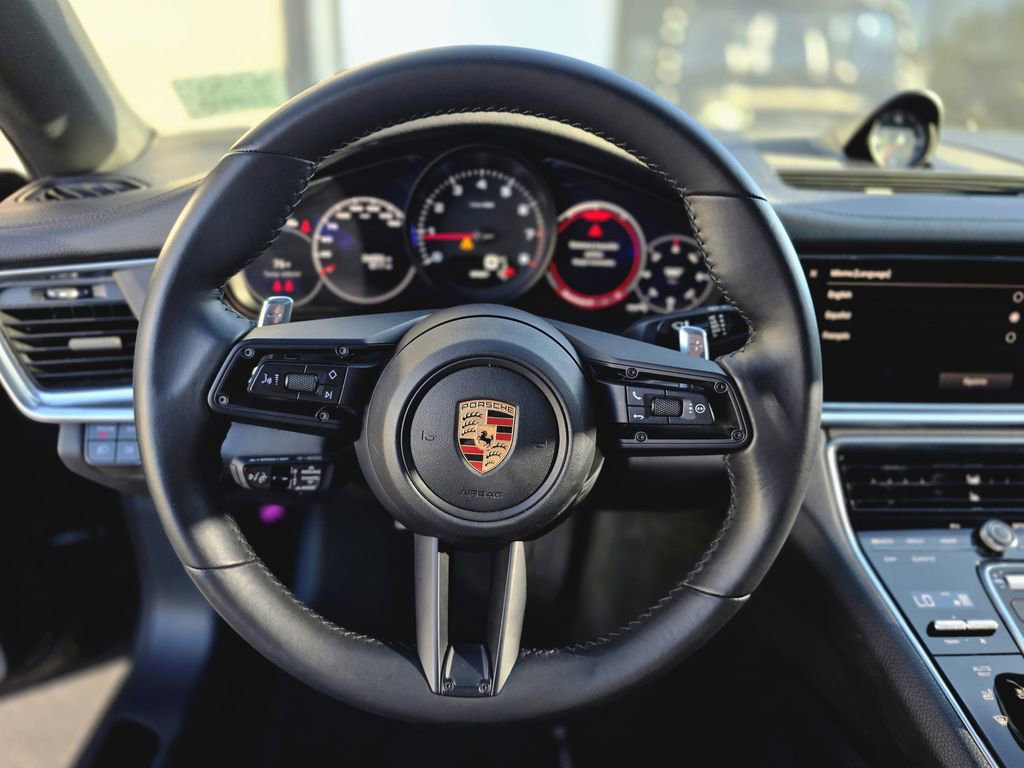 Used 2023 Porsche Panamera Platinum Edition image 23