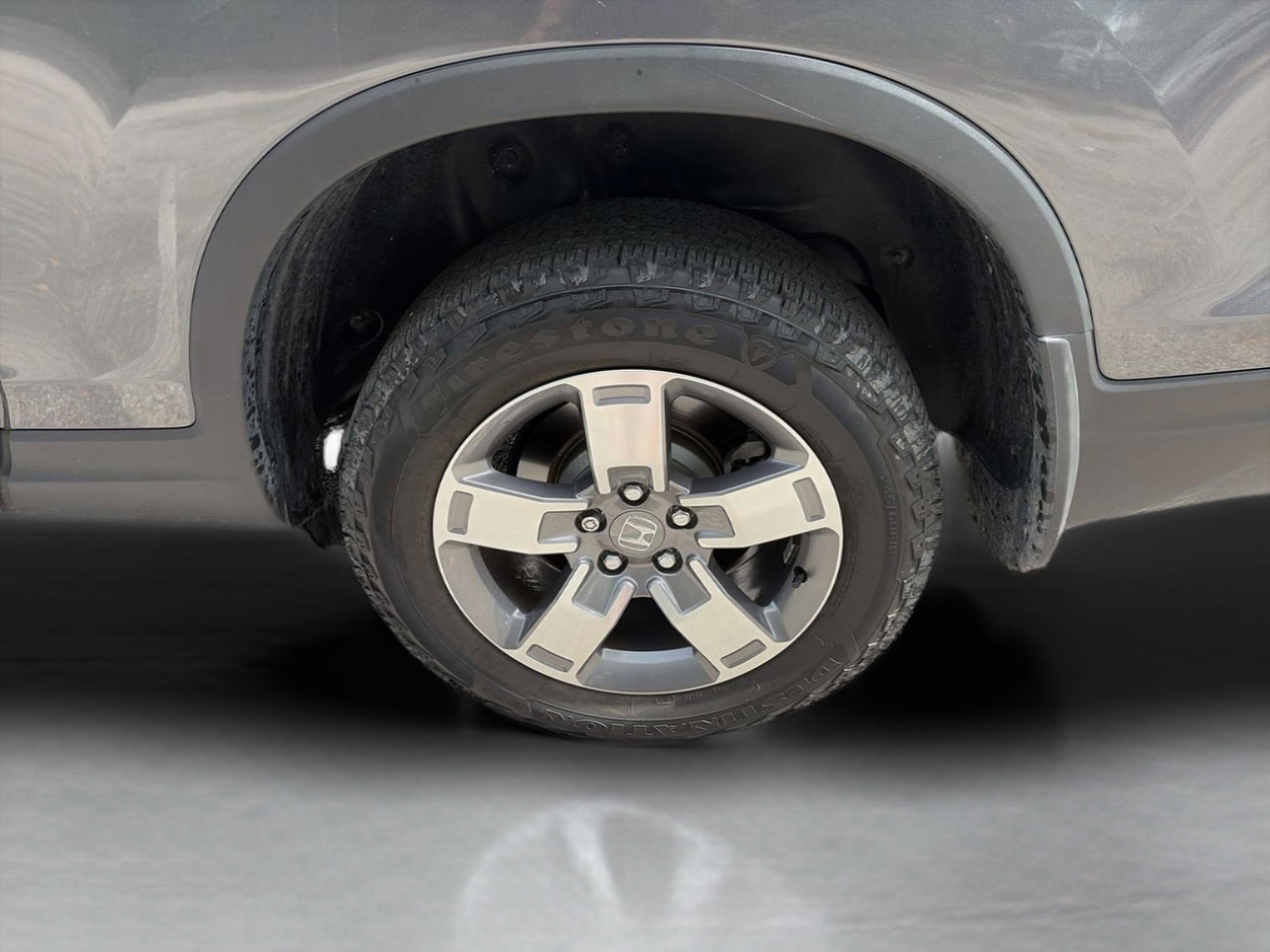 Certified 2024 Honda Ridgeline RTL image 32