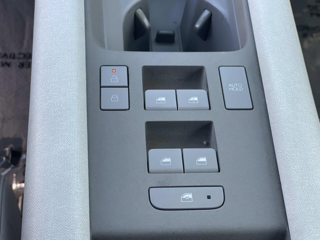 Used 2025 Hyundai Ioniq 6 SEL image 13