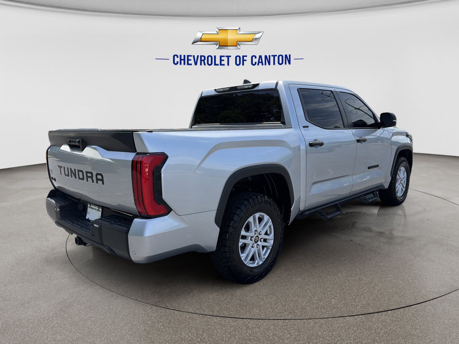 Used 2024 Toyota Tundra SR5 w/ SR5 Convenience Package AWD/4WD image 5