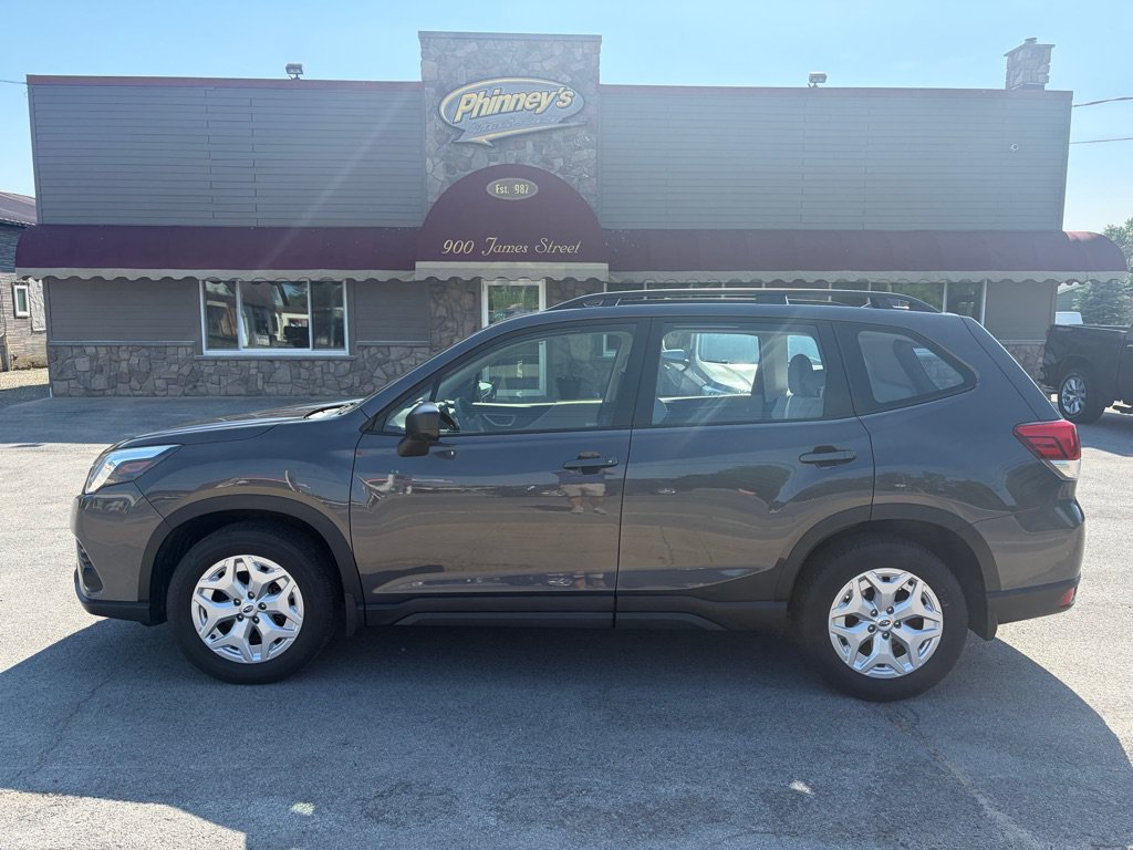 Used 2023 Subaru Forester AWD/4WD image 4