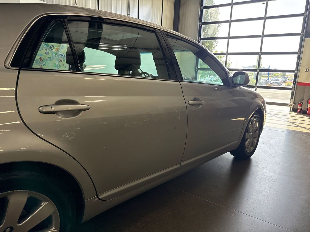 Used 2006 Toyota Avalon XLS image 58