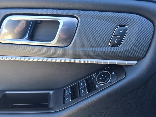 Used 2025 Ford Explorer ST-Line w/ ST-Line Street Pack image 17