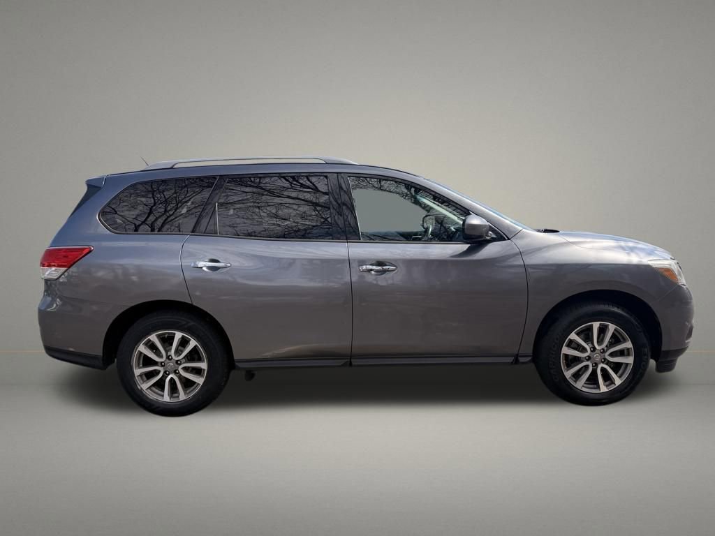 Used 2016 Nissan Pathfinder SV image 6