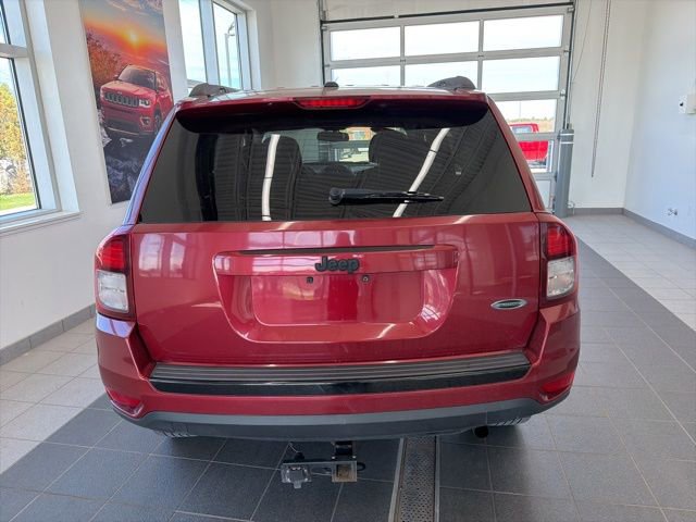 Used 2015 Jeep Compass Sport w/ Power Value Group FWD image 4