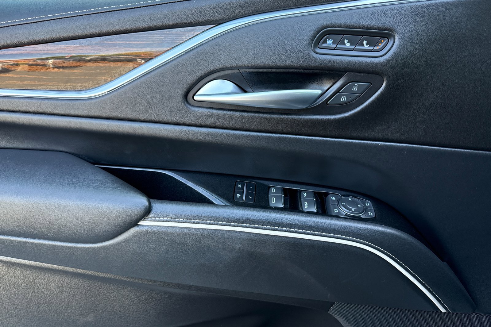 Used 2023 Cadillac Escalade ESV Premium Luxury w/ Performance Package image 12