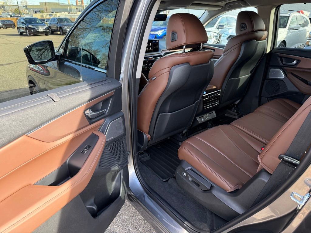 Certified 2025 Acura MDX w/ Technology Package image 16