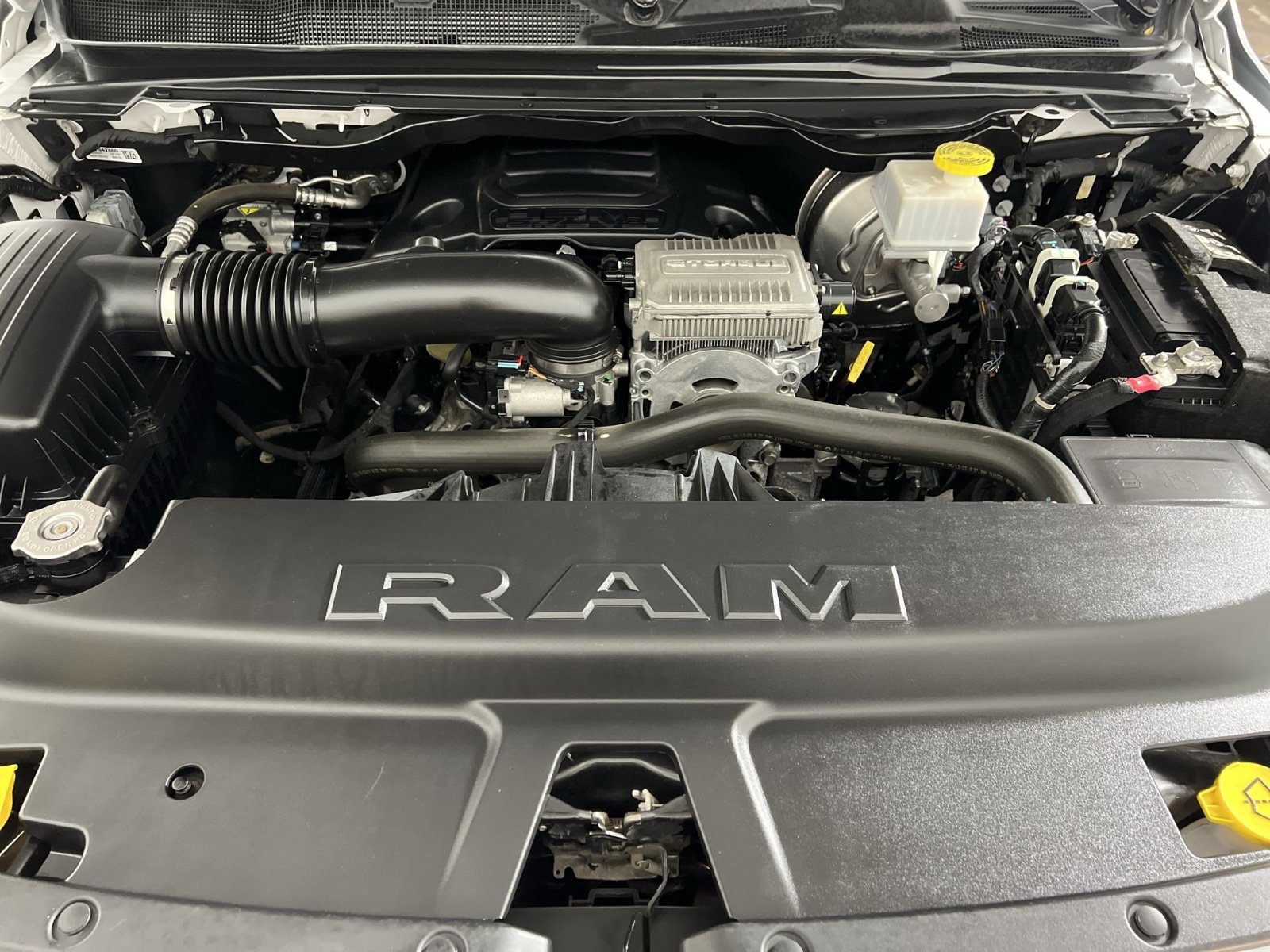Used 2023 RAM 1500 Laramie AWD/4WD image 26