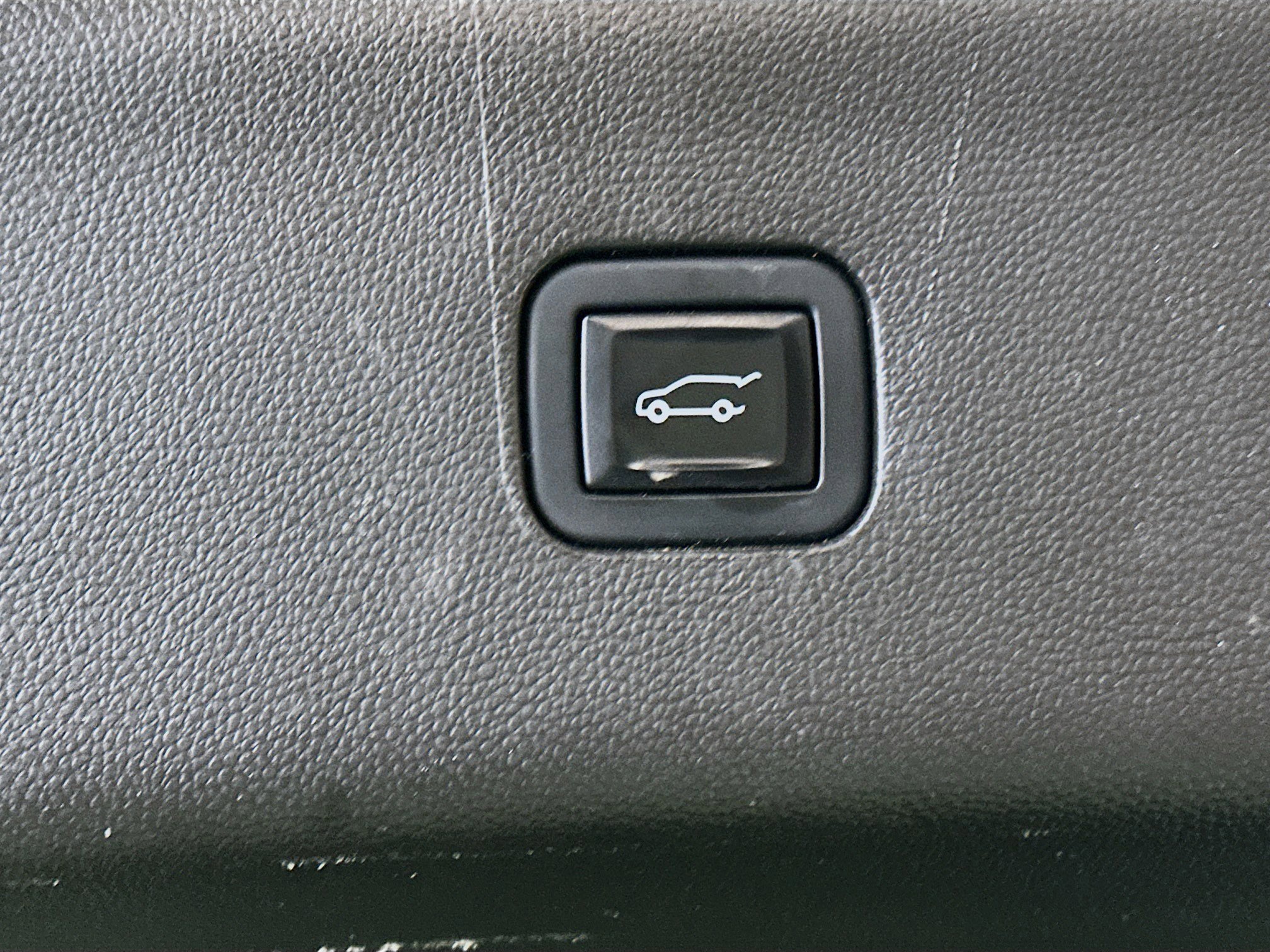 Used 2023 Buick Enclave Essence w/ Experience Buick Package image 32