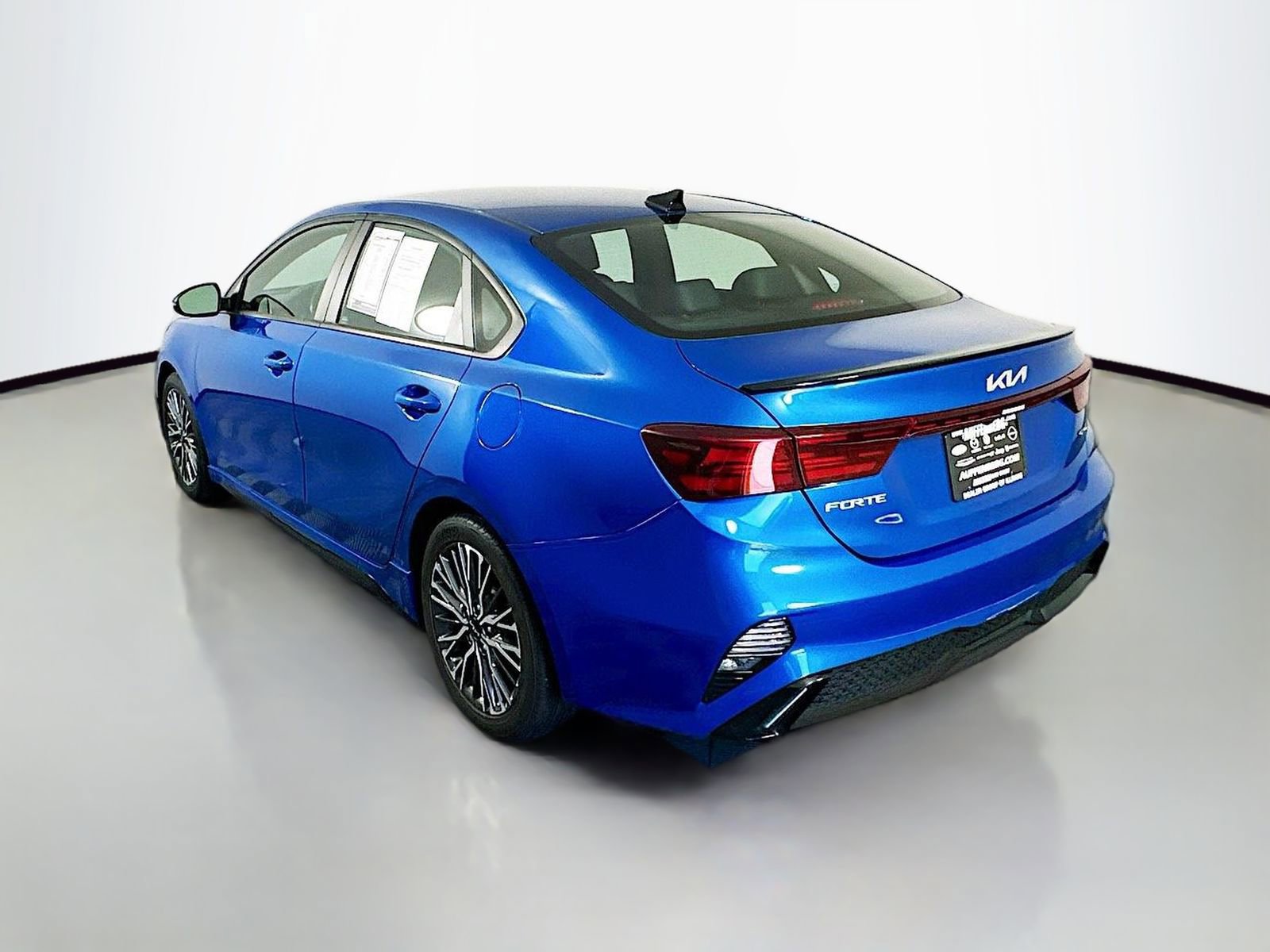 Used 2023 Kia Forte GT-Line w/ GT-Line Technology Package FWD image 5