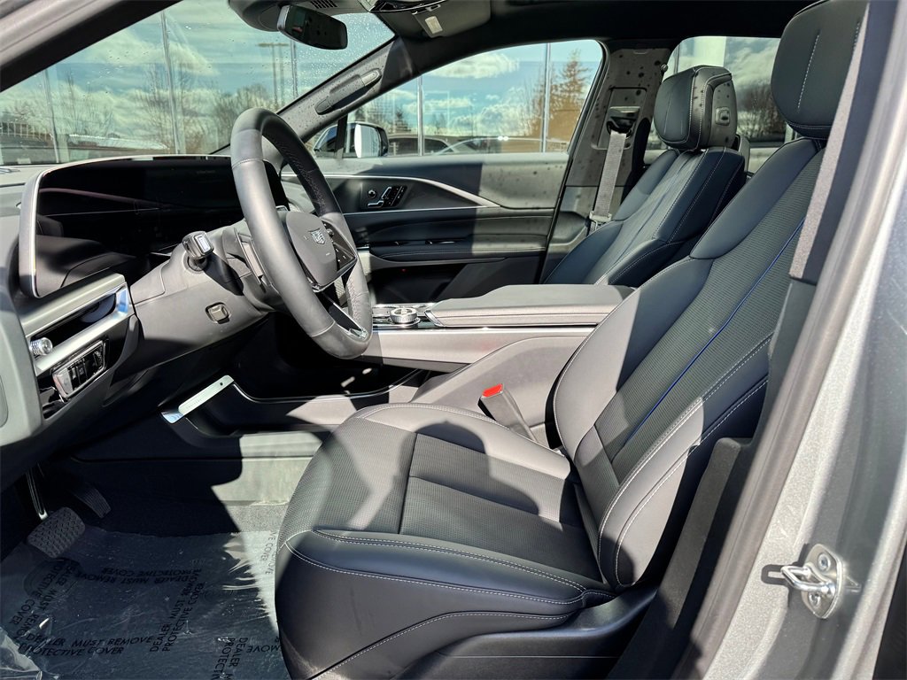 Used 2025 Cadillac Lyriq Sport image 49
