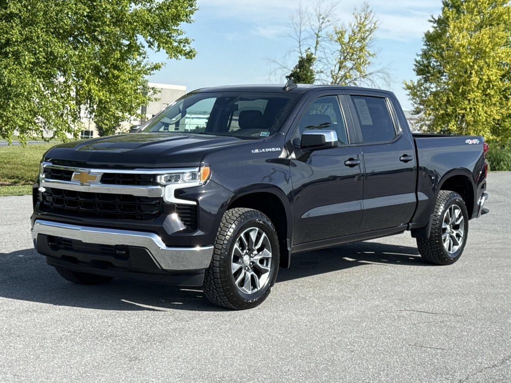Used 2023 Chevrolet Silverado 1500 LT AWD/4WD image 28