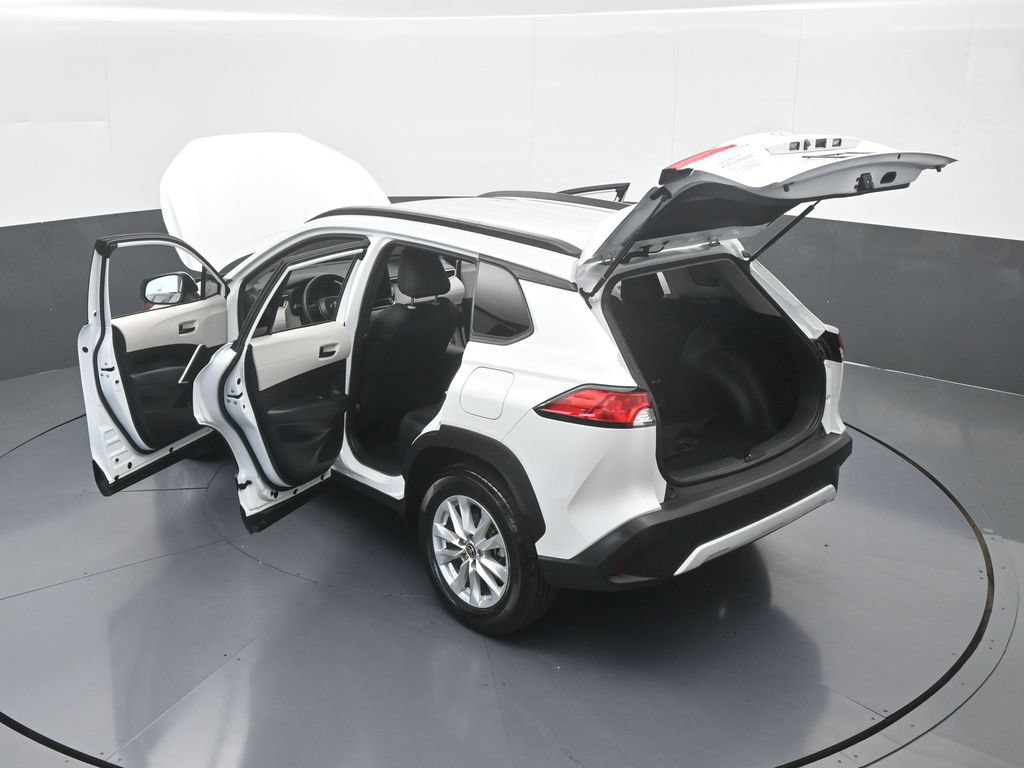 Used 2025 Toyota Corolla Cross LE FWD image 62
