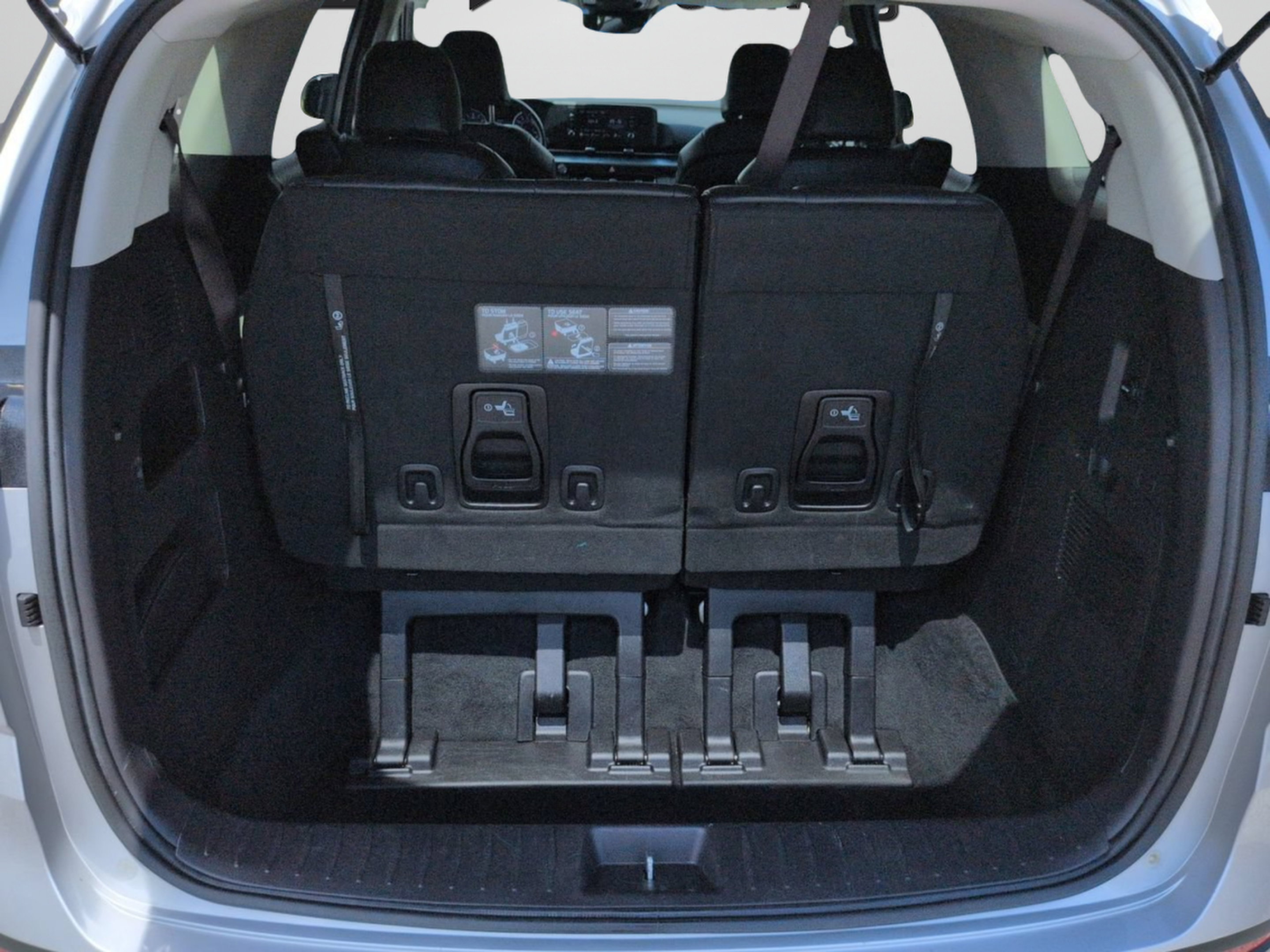 Used 2023 Kia Carnival LX FWD image 17