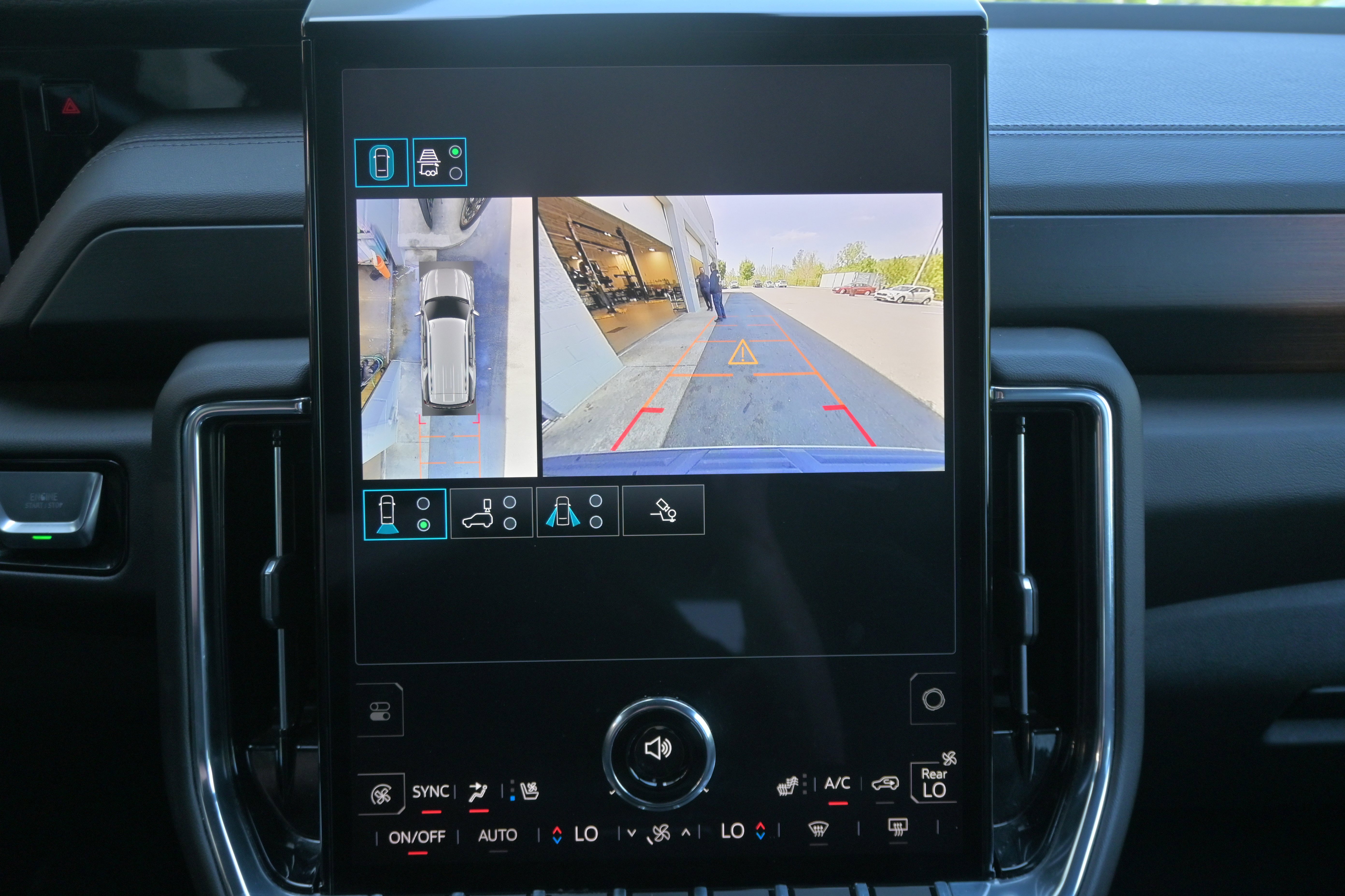 Used 2025 GMC Yukon Denali image 27