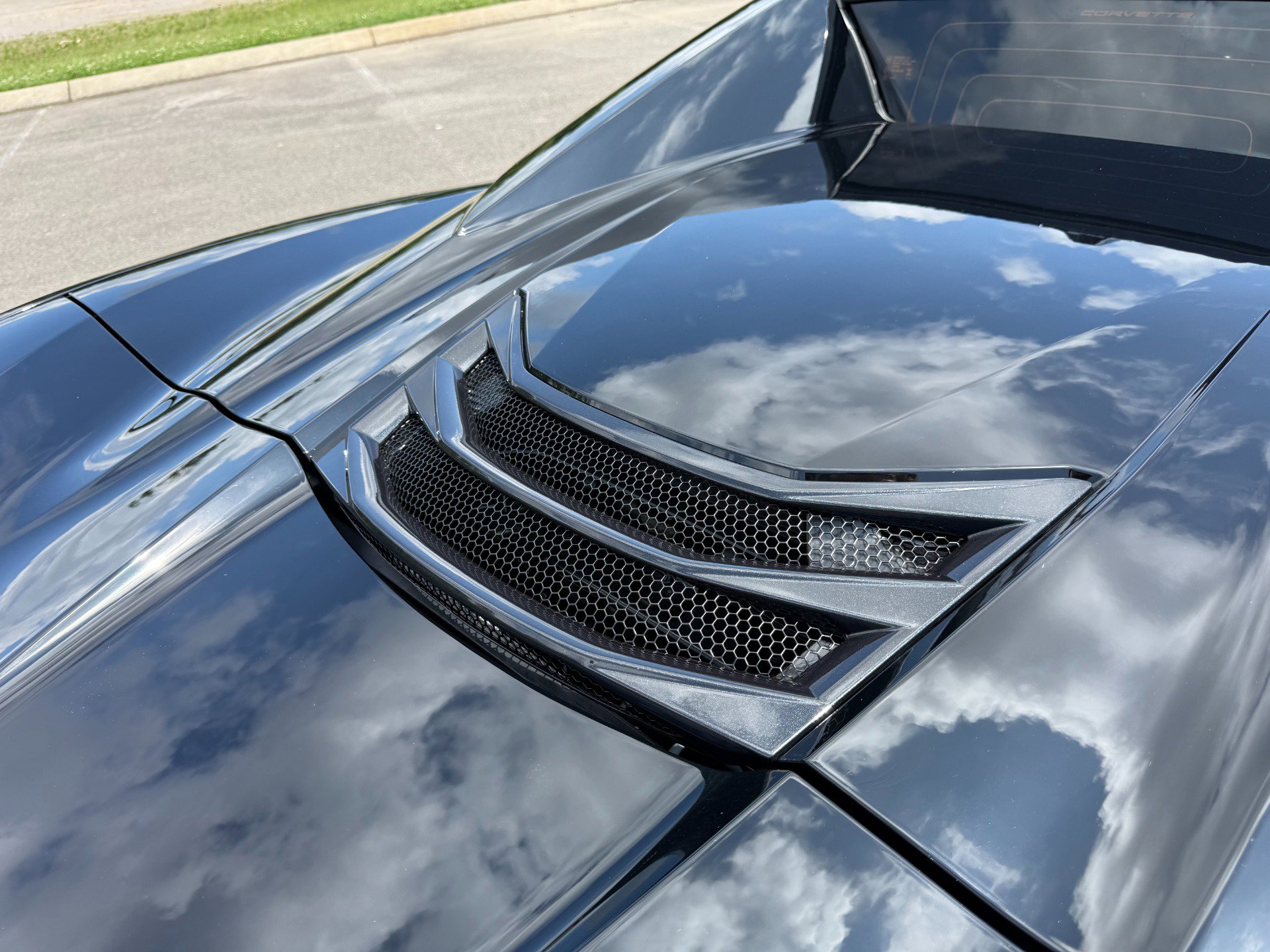 Used 2025 Chevrolet Corvette Z06 RWD image 45