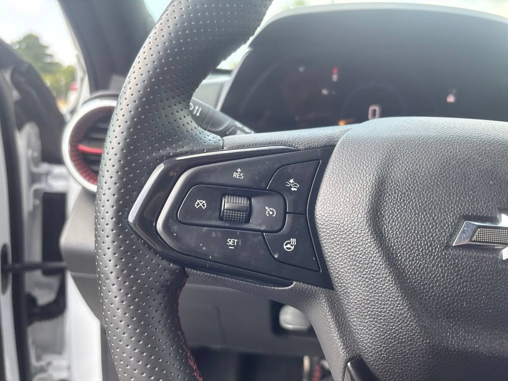 Used 2024 Chevrolet Trax RS FWD image 40