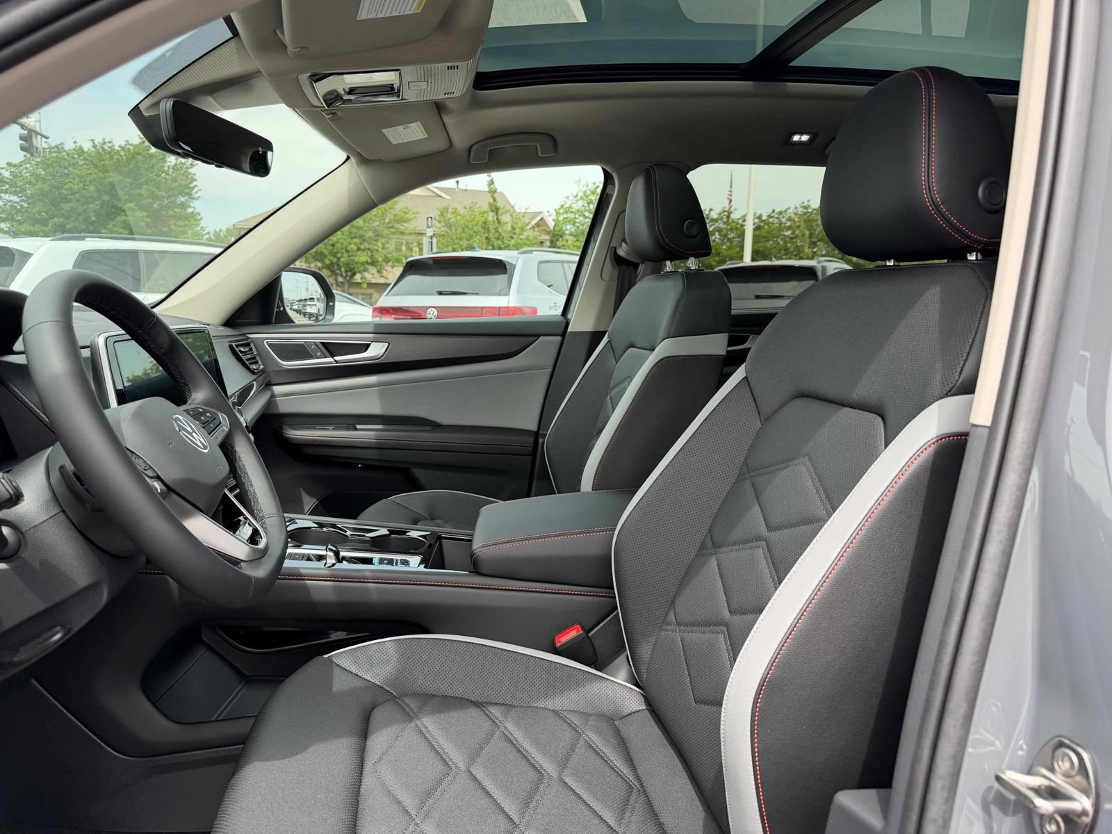 New 2026 Volkswagen Atlas Peak Edition AWD/4WD image 4