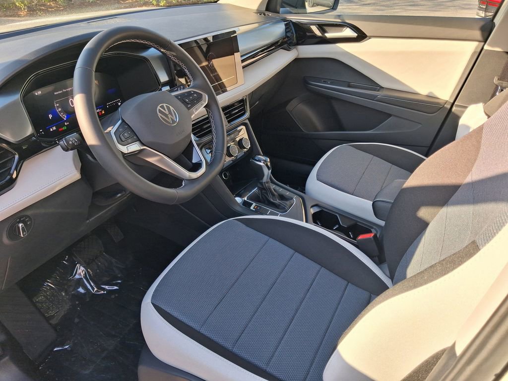 New 2026 Volkswagen Taos S image 7