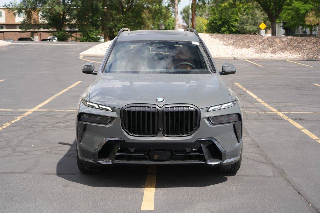 Used 2027 BMW X7 xDrive40i w/ M Sport Package AWD/4WD image 8