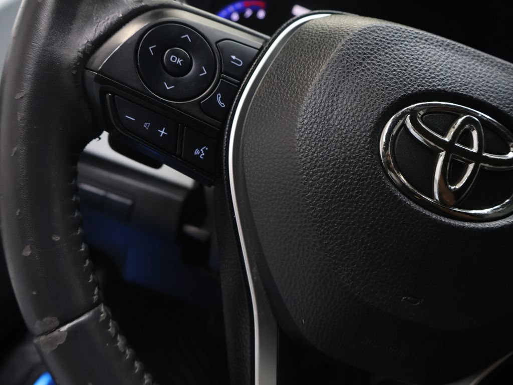 Used 2019 Toyota Corolla XSE FWD image 19