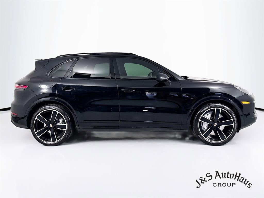 Used 2020 Porsche Cayenne Turbo w/ Assistance Package image 8
