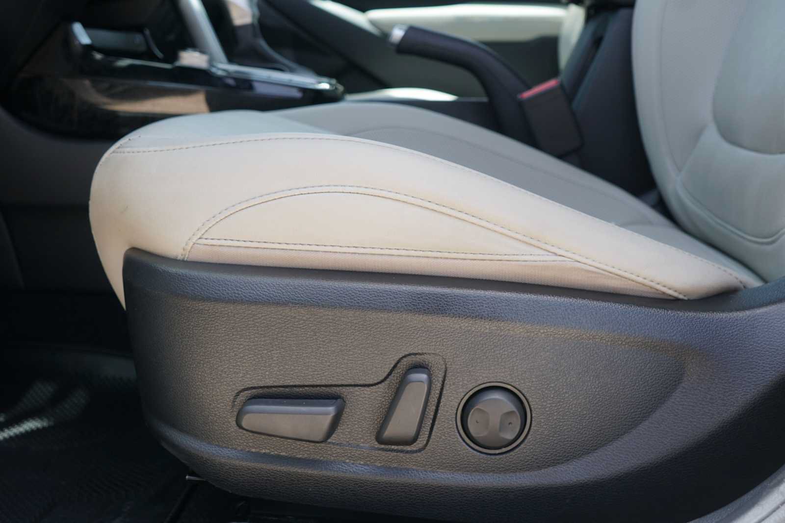Certified 2022 Kia Seltos EX AWD/4WD image 19