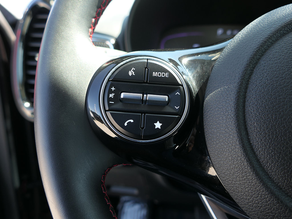 Used 2023 Kia Soul GT-Line FWD image 13